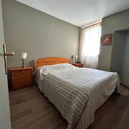 Giomein, Di Charme Artistico ,cir 1258 *